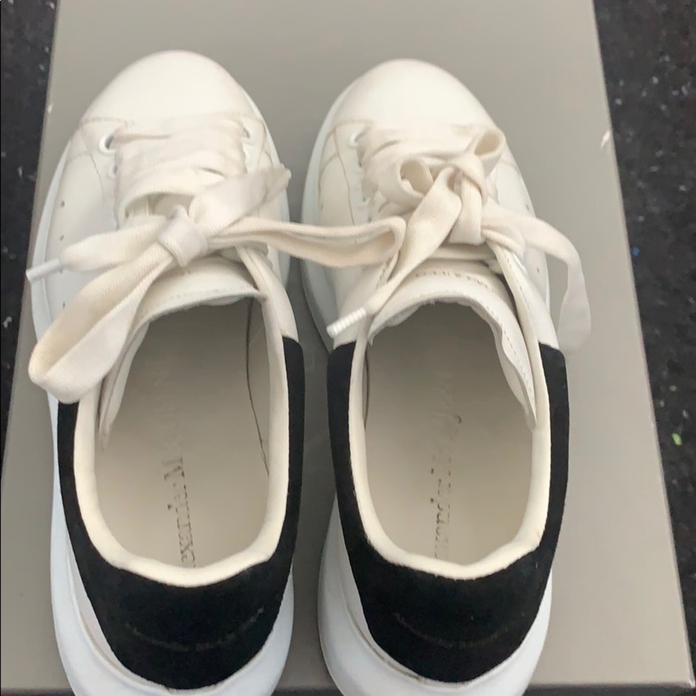 Alexander MQUEEN Sneakers White/Black 36.5 $490 - Picture 6 of 7